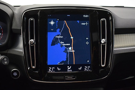 Volvo XC40 12 of 26
