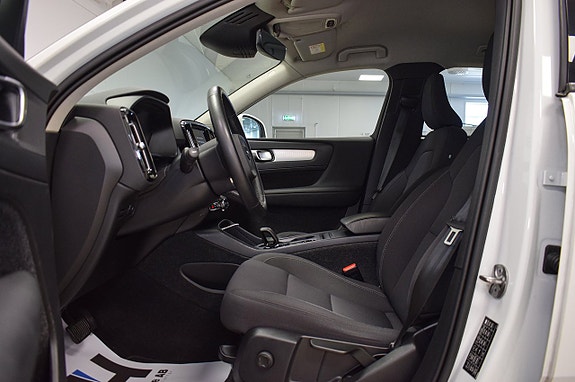 Volvo XC40 6 of 26