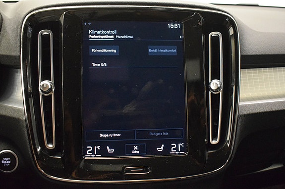 Volvo XC40 16 of 26