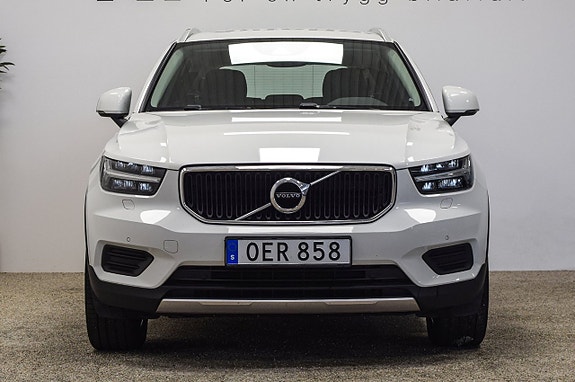 Volvo XC40 4 of 5
