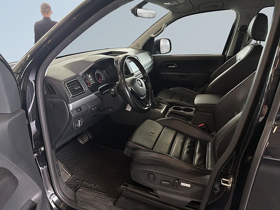 Volkswagen Amarok 7 of 20