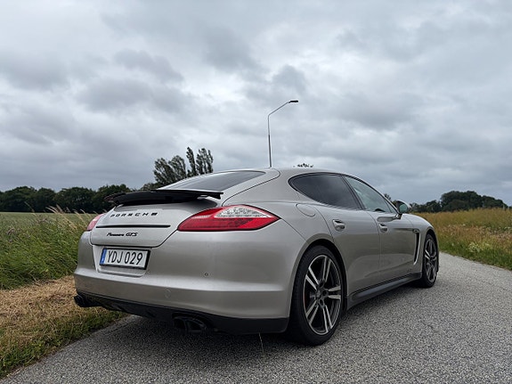 Porsche Panamera GTS 6 of 22
