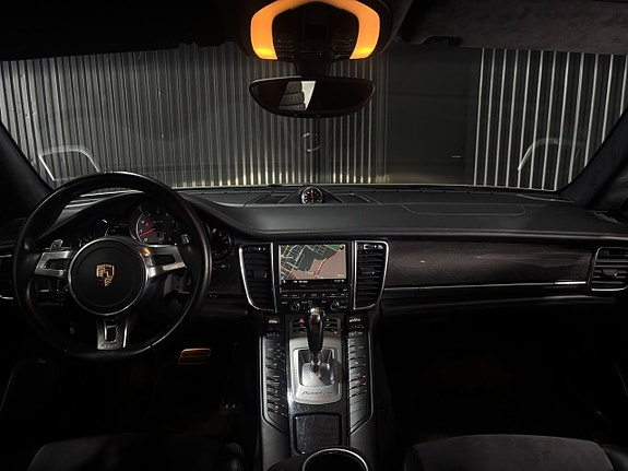 Porsche Panamera GTS 15 of 24