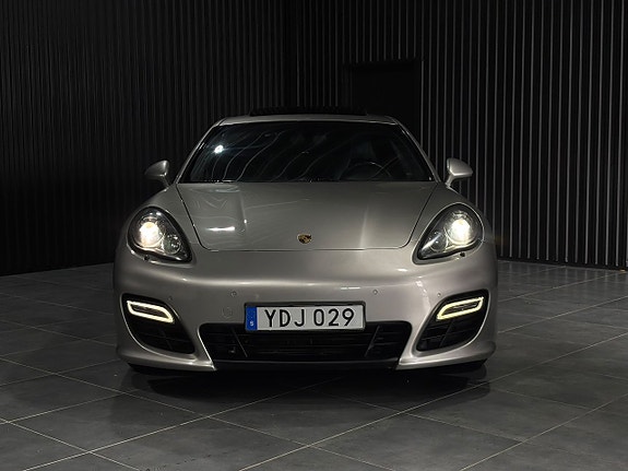 Porsche Panamera GTS 2 of 24