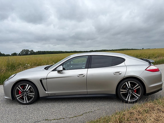Porsche Panamera GTS 9 of 22