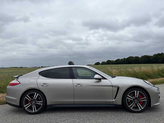 Porsche Panamera GTS 5 of 22