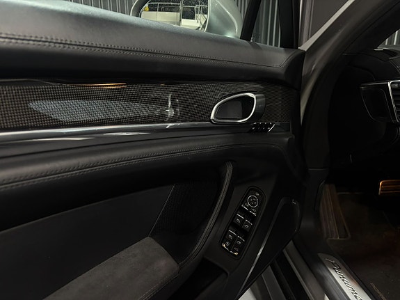 Porsche Panamera GTS 17 of 24