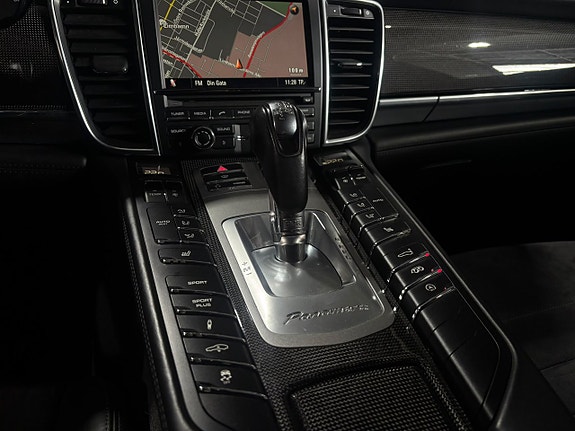 Porsche Panamera GTS 23 of 24