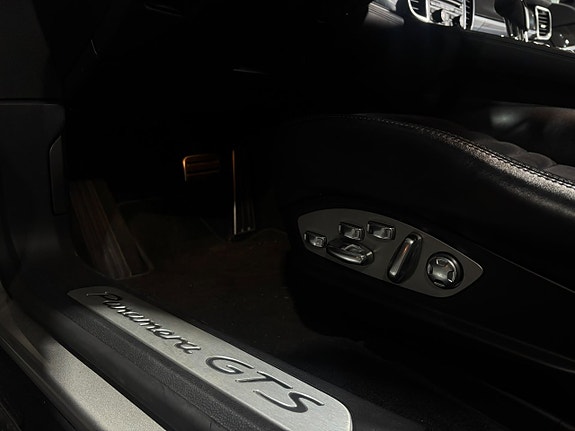 Porsche Panamera GTS 24 of 24