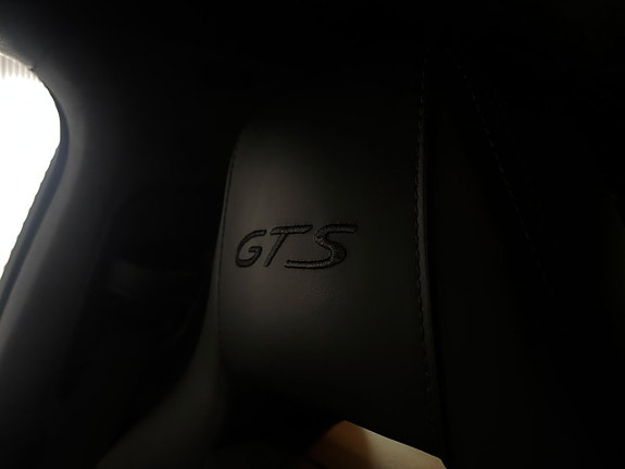 Porsche Panamera GTS 20 of 24