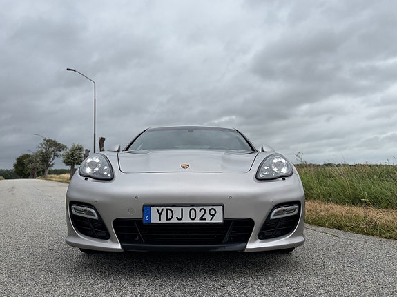 Porsche Panamera GTS 3 of 22