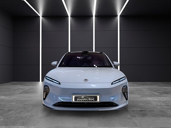 NIO ET5 2 of 20