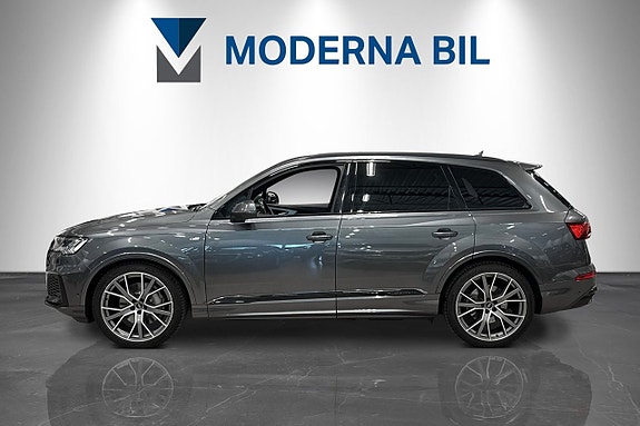 Audi Q7 3 of 5