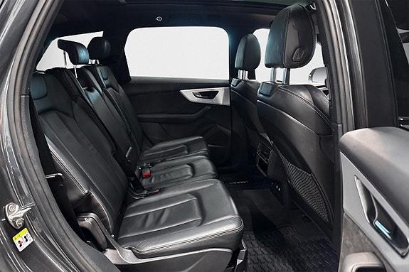 Audi Q7 24 of 28