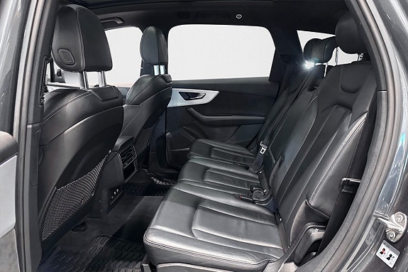 Audi Q7 25 of 28