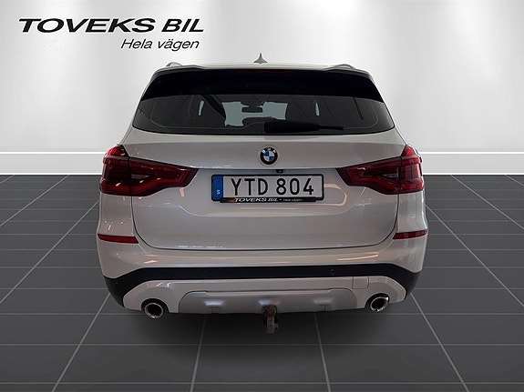 BMW X3 4 of 5
