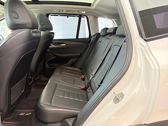BMW X3 20 of 22