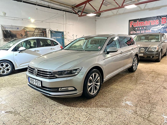 Volkswagen Passat 3 of 17