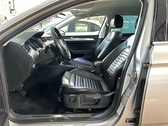 Volkswagen Passat 10 of 17
