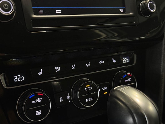 Volkswagen Passat 18 of 20