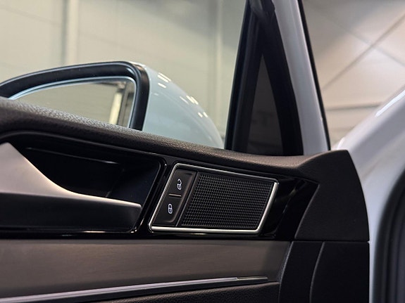Volkswagen Passat 15 of 20