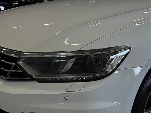 Volkswagen Passat 8 of 20