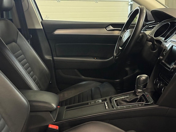 Volkswagen Passat 11 of 20