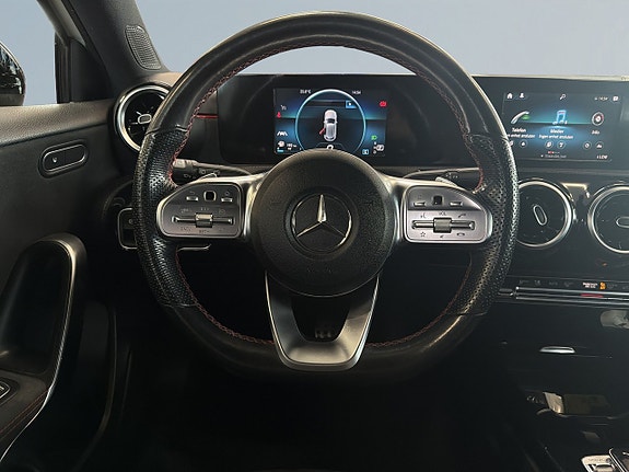 Mercedes-Benz A200 9 of 19