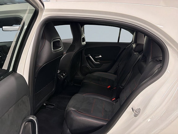 Mercedes-Benz A200 13 of 19