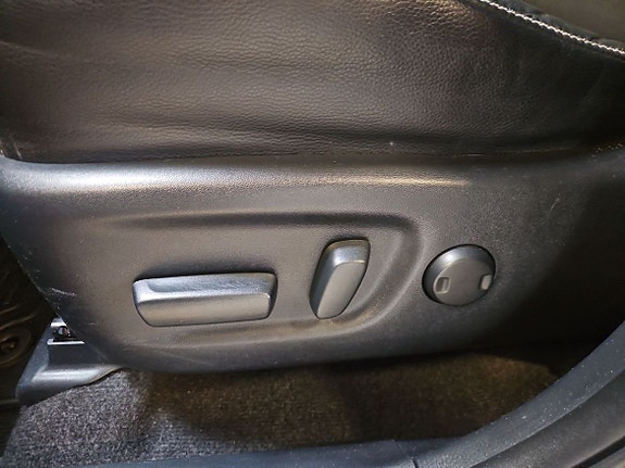 Toyota RAV4 15 of 21