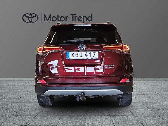 Toyota RAV4 5 of 21