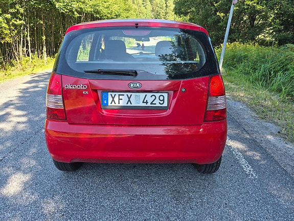 Kia Picanto 13 of 17
