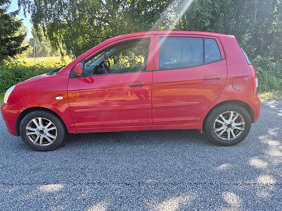 Kia Picanto 16 of 17