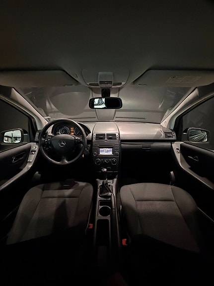 Mercedes-Benz A180 14 of 14