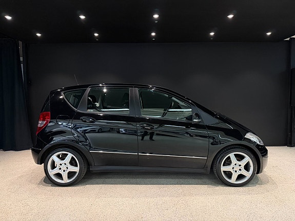Mercedes-Benz A180 6 of 14