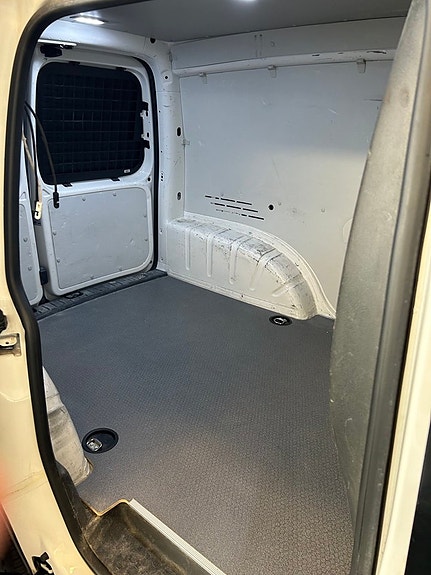 Volkswagen Caddy 17 of 19