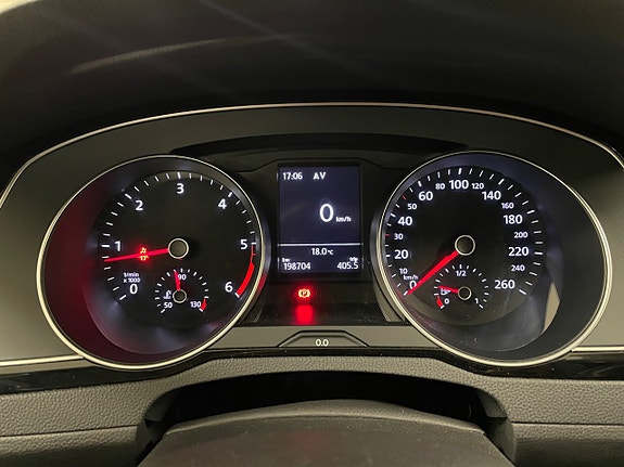 Volkswagen Passat 16 of 24