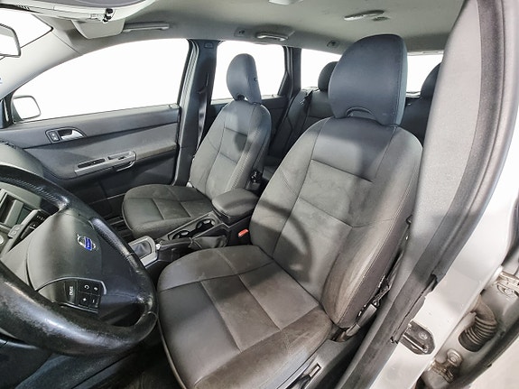 Volvo V50 6 of 20
