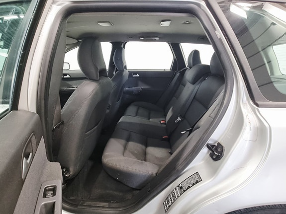 Volvo V50 8 of 20