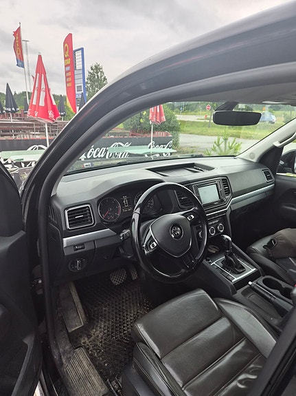 Volkswagen Amarok 3 of 5