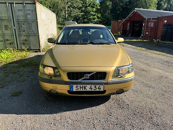 Volvo S60 4 of 12