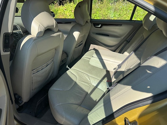 Volvo S60 7 of 12