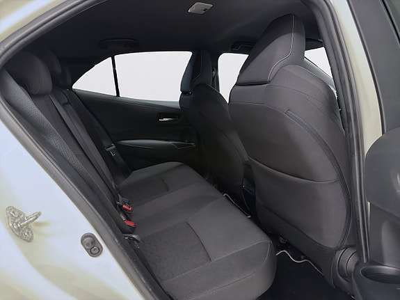 Toyota Corolla 8 of 14