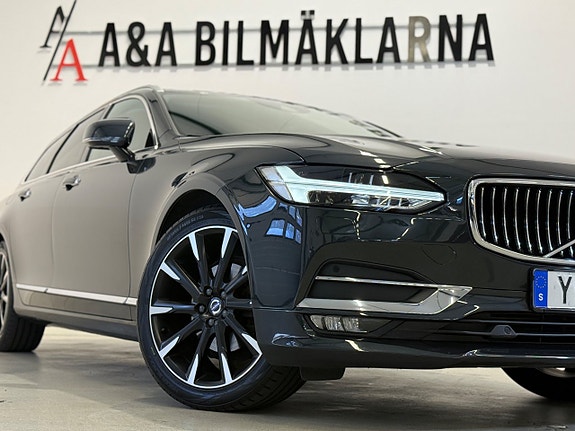 Volvo V90 2 of 5