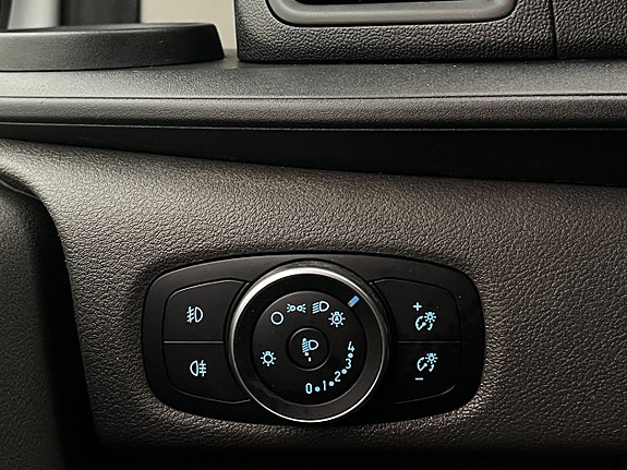 Ford Transit Custom 17 of 28