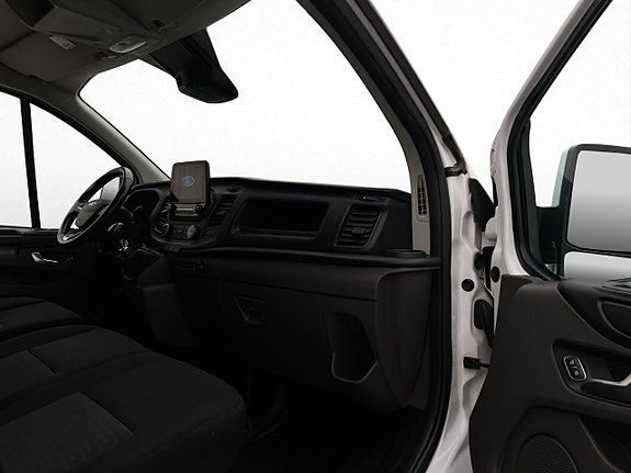 Ford Transit Custom 24 of 28