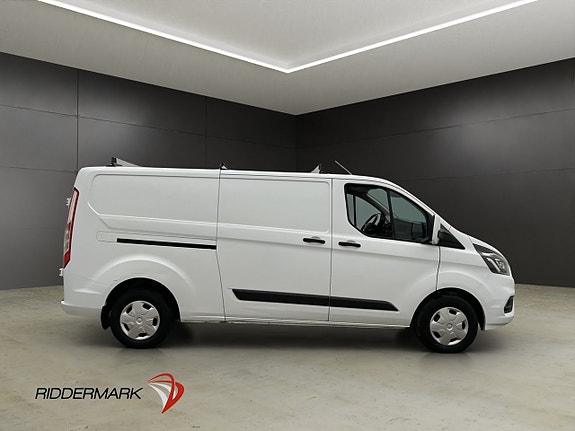Ford Transit Custom 2 of 28