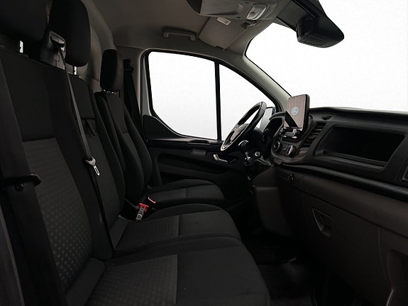 Ford Transit Custom 23 of 28