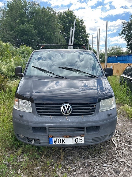 Volkswagen Transporter 3 of 5