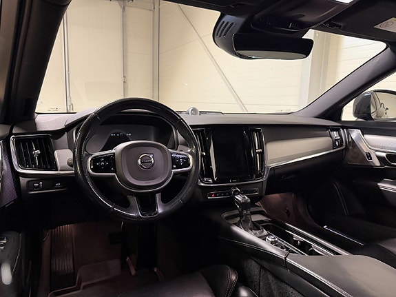 Volvo V90 Cross Country 14 of 25